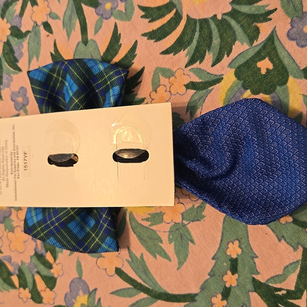 Dog Bowtie & Tie - Picture 5 of 5